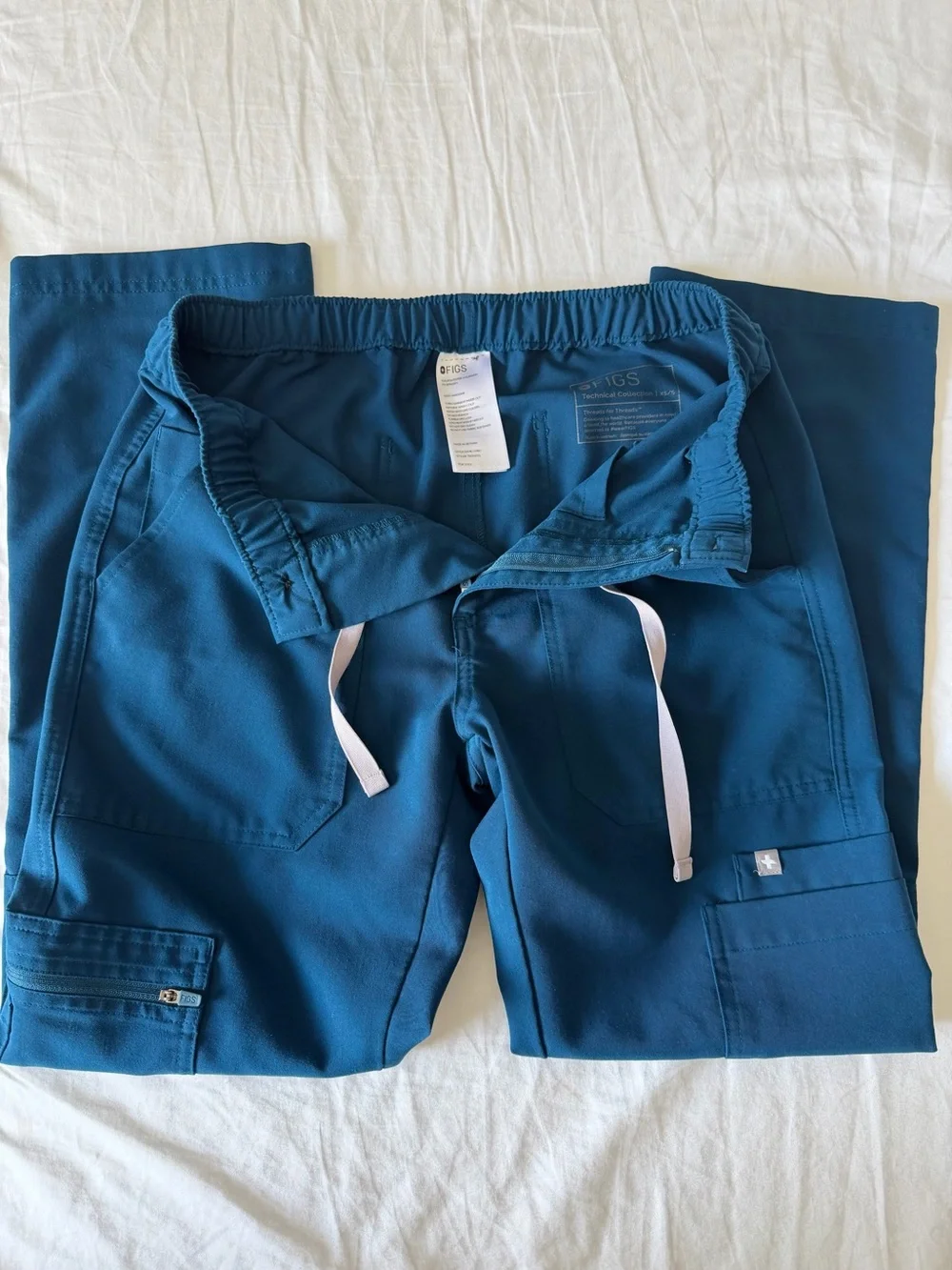 Figs Men's Deep Reef XS/SHORT Cairo Cargo Scrub Pants with Drawstring